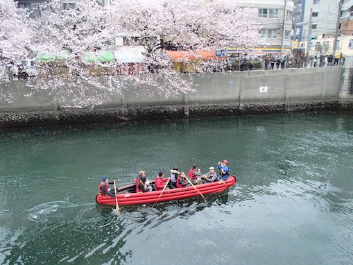 ボートでいく、横浜ハーバーツアー