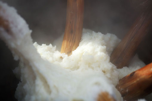 1月 ”新春もちつき大会”