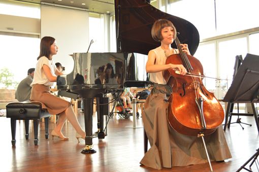 小林奈那子with 羽賀美歩 チェロとピアノによる海辺のデュオ・ライブ