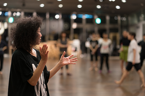 安藤洋子フォーサイス・メソッドに基づくバレエ&コンテンポラリーダンス」