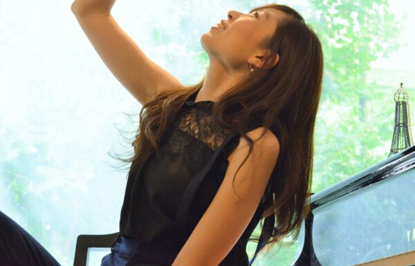 海辺のランチ・ピアノライブ　渡辺まこみ