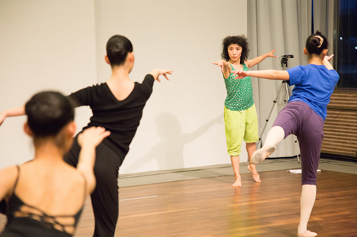 安藤洋子 ダンスワークショップ「フォーサイス作品を学ぶ」