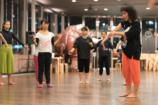 安藤洋子 ダンスワークショップ「フォーサイス作品を学ぶ」