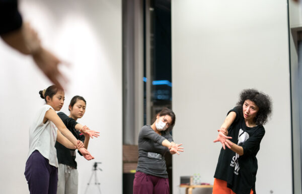 安藤洋子 ダンスワークショップ「フォーサイス作品を学ぶ」
