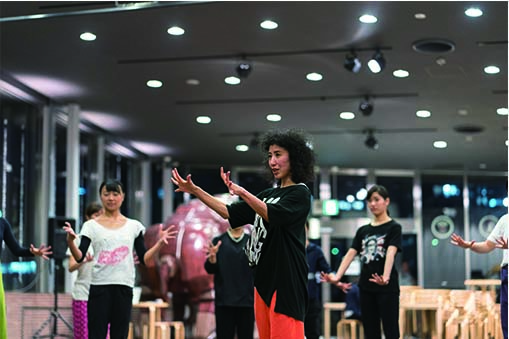 安藤洋子 ダンスワークショップ「フォーサイス作品を学ぶ」